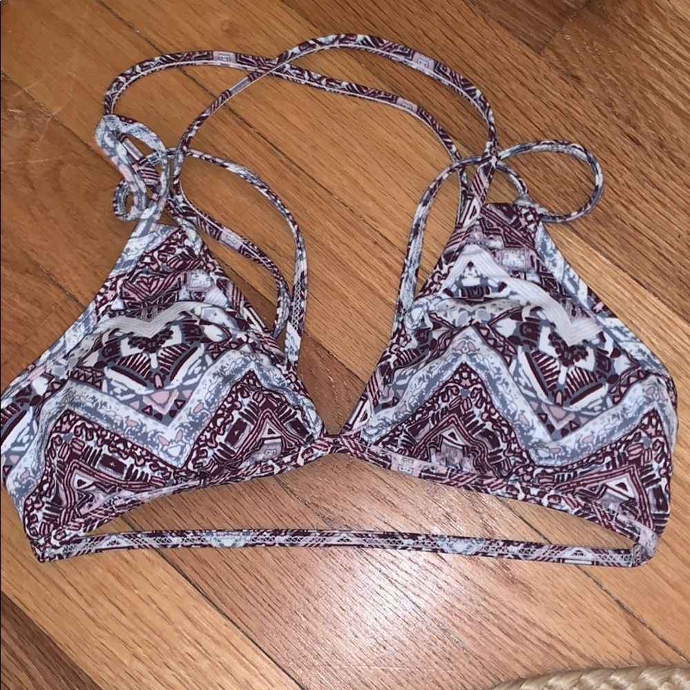 Patterned bikini top